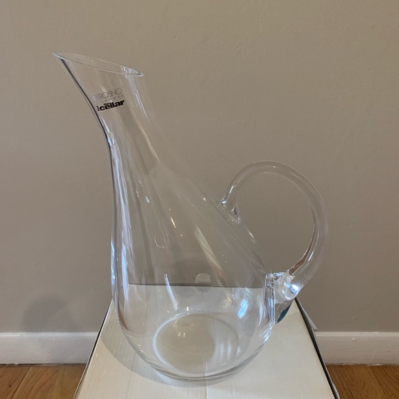 Glass Pitcher - Picture 3 of 3